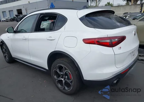 2022 Alfa Romeo Stelvio Ti Awd z USA, uszkodzony, nr VIN ZASPAKBNXN7D32081
